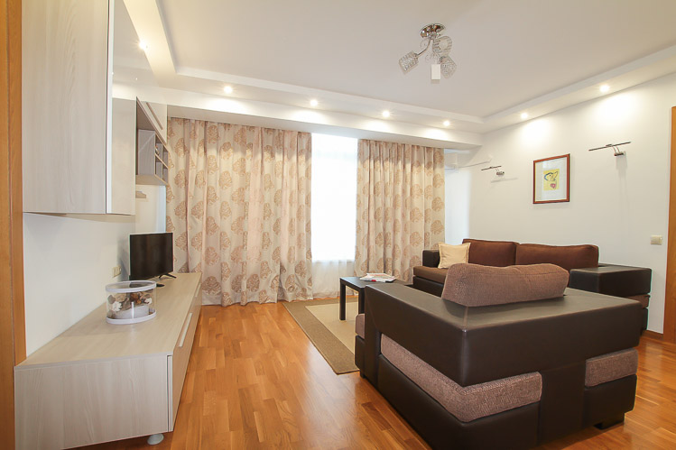 Langzeitvermietung in Chisinau: 3 Zimmer, 2 Schlafzimmer, 72 m²